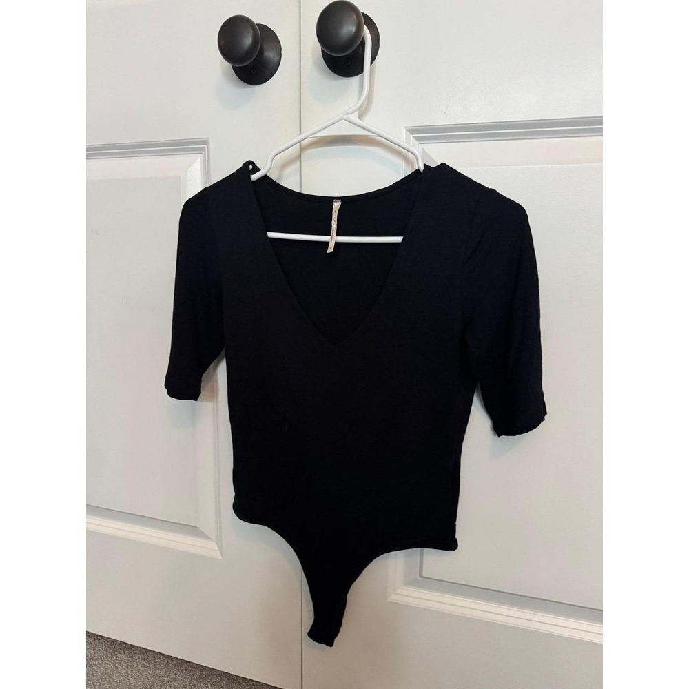 Love Culture Black Deep V-Neck Short Sleeve Shaping Bodysuit Size M